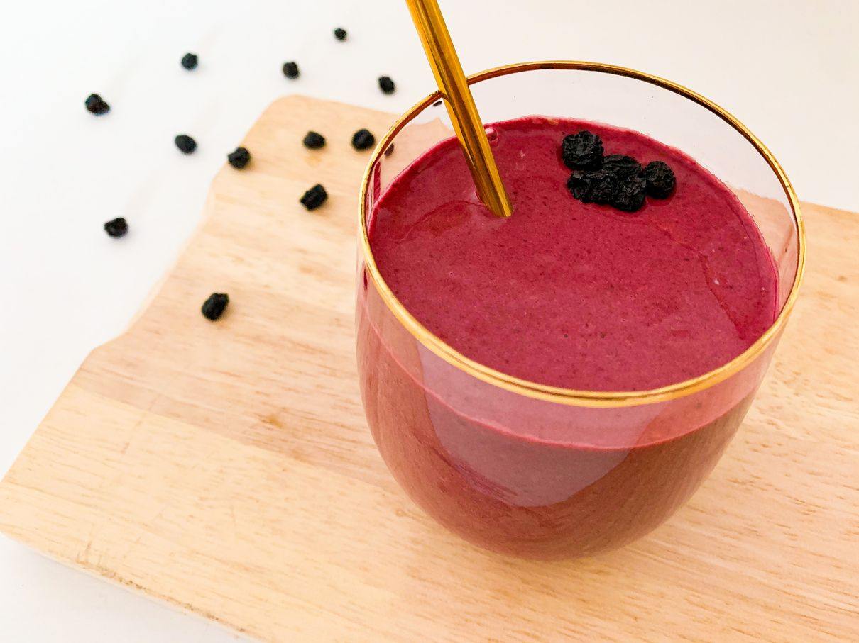 You are currently viewing Antioxidant Boosting Aronia Berry Smoothie Recipe